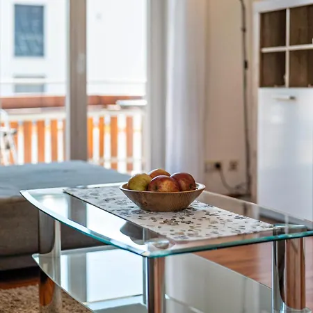 Meyer Apartment *