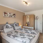 Meyer Apartmán *